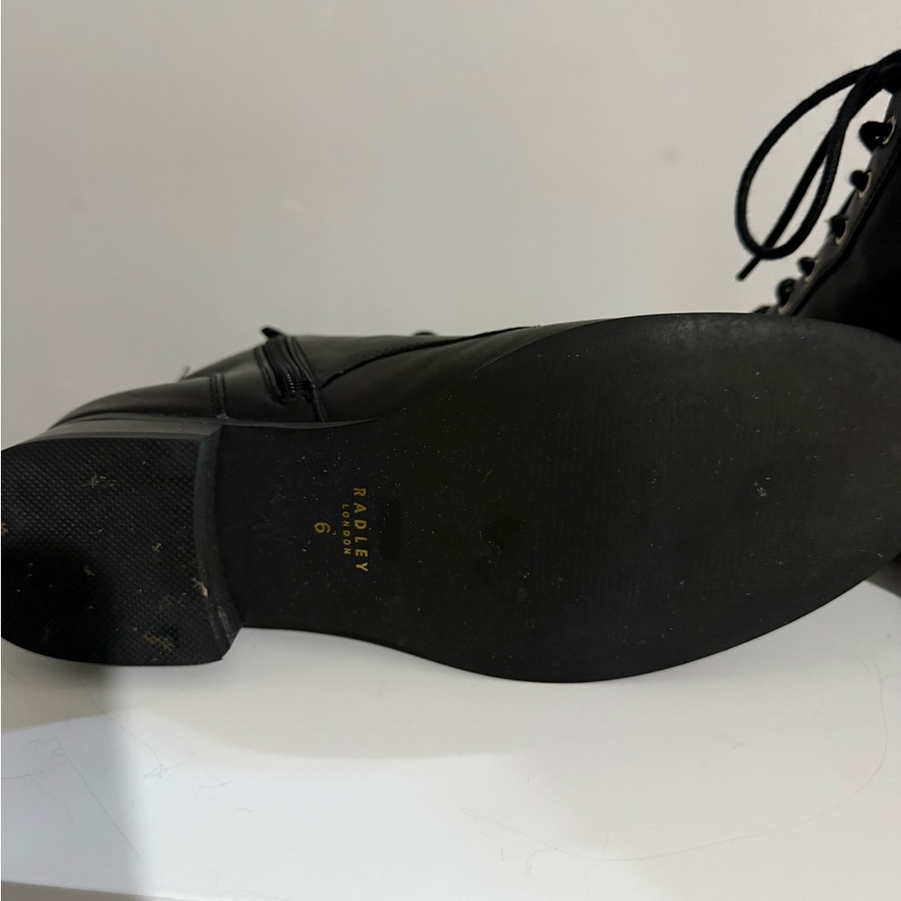 RADLEY LONDON Black Leather Lace-Up Ankle Boots with Gold Scottie charms - Picture 5 of 7